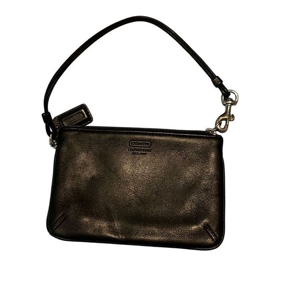 Coach, black leather wristlet - Picture 1 of 4